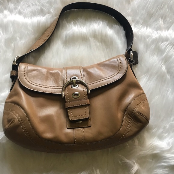 Coach Handbags - EUC Coach leather purse